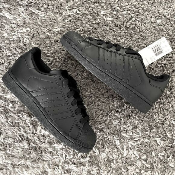 NIB Adidas Originals Kids Superstar-Foundation Sneakers - Picture 2 of 7